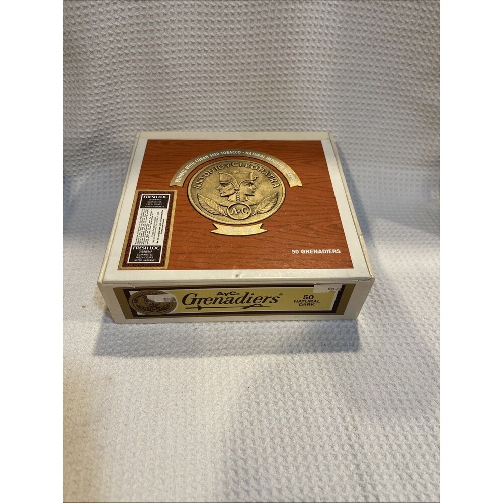 Vintage Antonio Y Cleopatra Grenadiers Empty Box